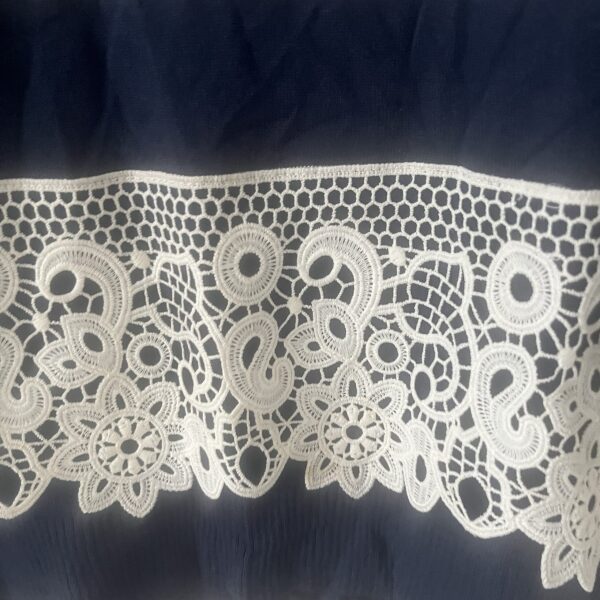 TU Lace Detail Long Top size 16 - Image 3