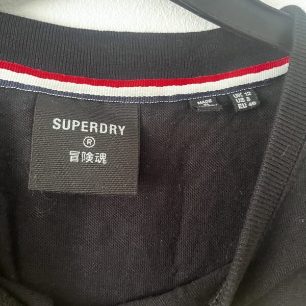 Superdry Women's Mountain Sport Graphic Crop Shirt - Image 4