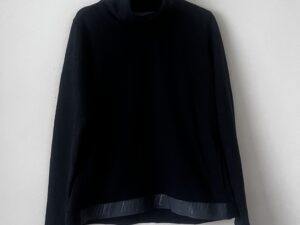 Nike Roll Neck Pullover - medium