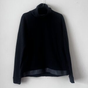 Nike Roll Neck Pullover - medium