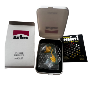 200 Vintage Marlboro Pocket Game - Chinese Checkers