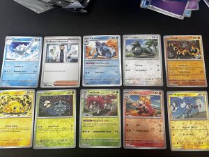 Job Lot 10 Pokemon Cards Lot 7