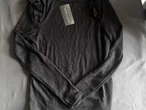 New Look Ribbed Lone Sleeve Top - sz 10 NWT